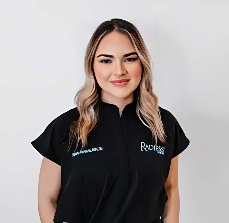 Headshot of Stefanie, Advanced Clinical Aesthetic Nurse Injector