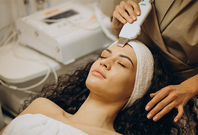 woman-cosmetologist-making-beauty-procedures